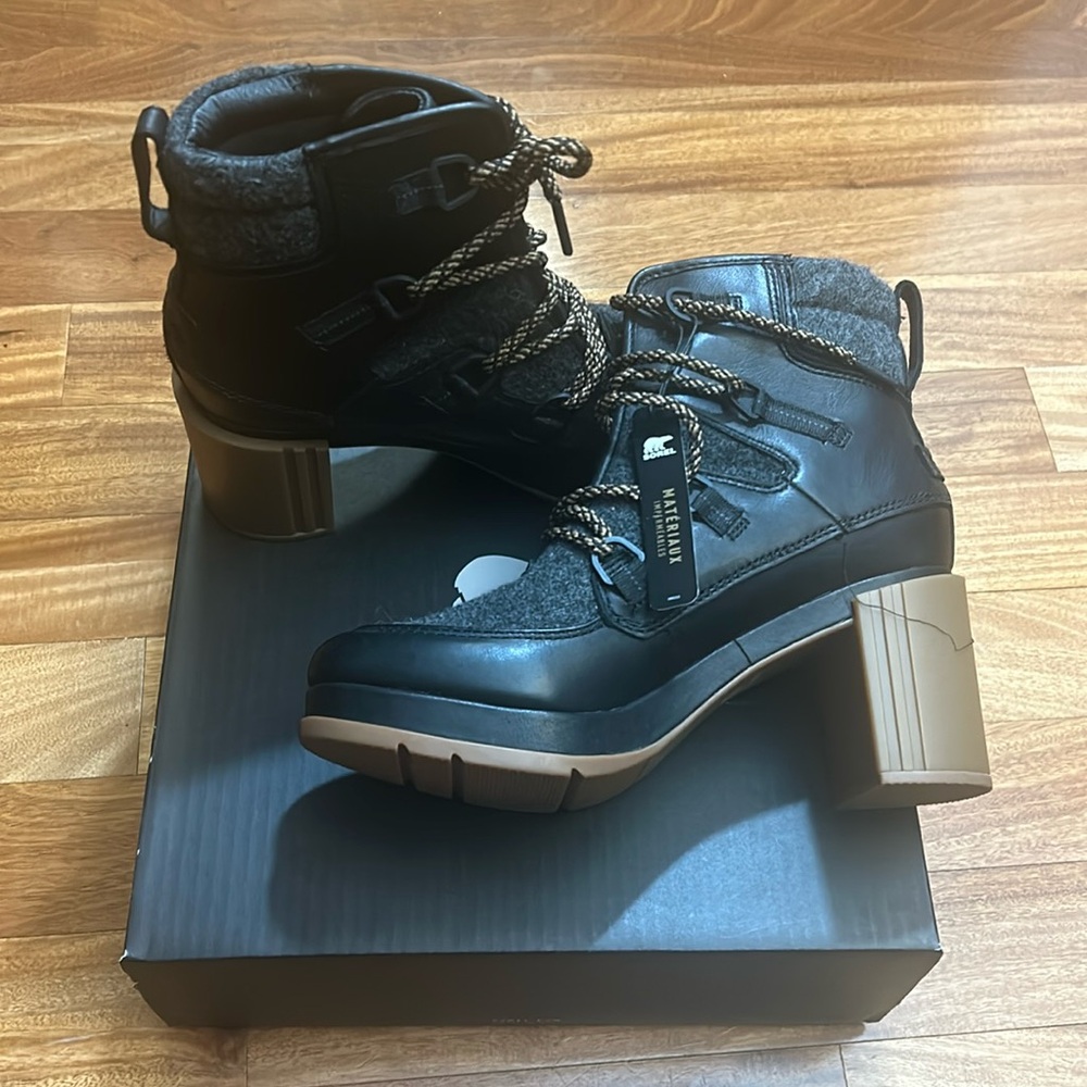 New Sorel Women's Blake Waterproof Lace-Up Booties, Black Leather Boots